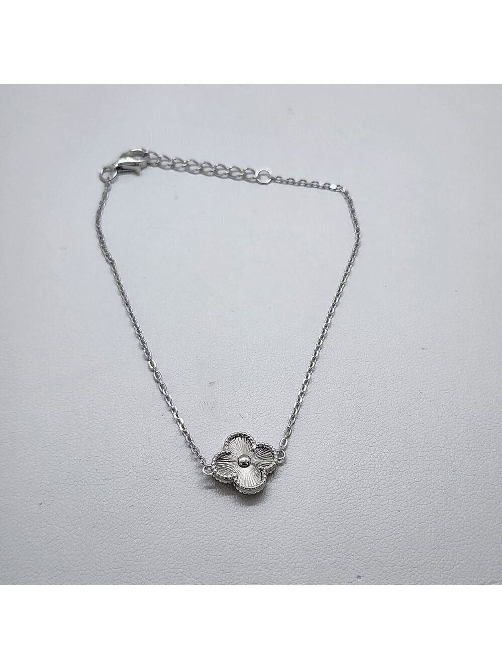 Brand New Sterling Silver 925 One Clover Bracelet